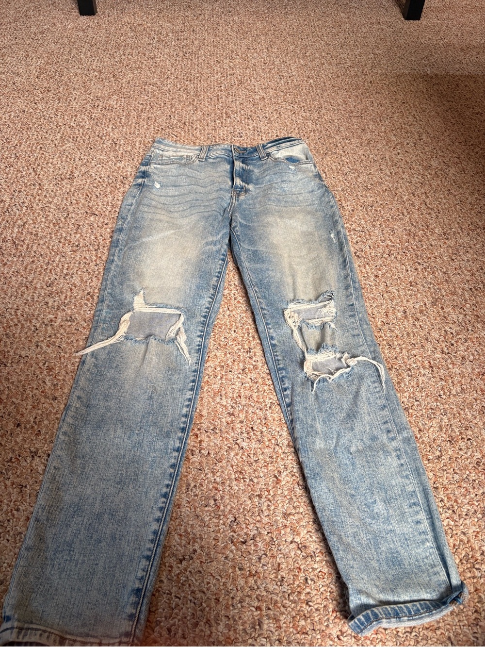 Willow + Root Brand New Light Blue Distressed Ripped Jeans